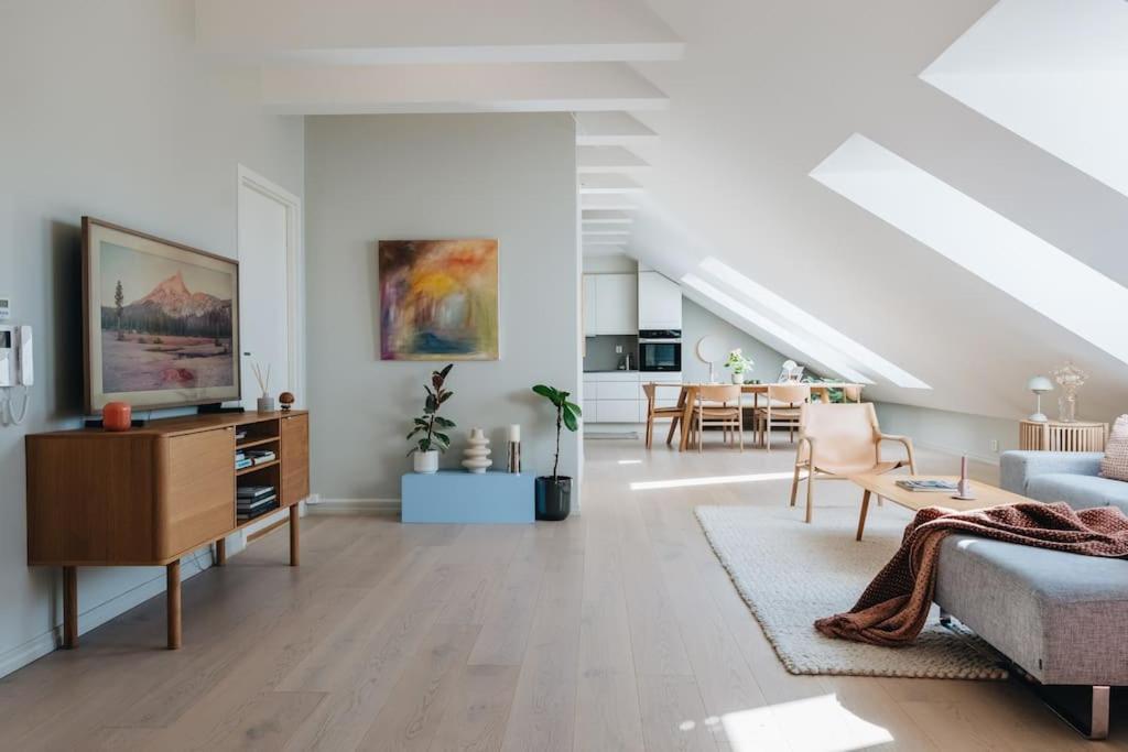 Beautiful Penthouse With An Ocean View In Bergen Apartman Kültér fotó